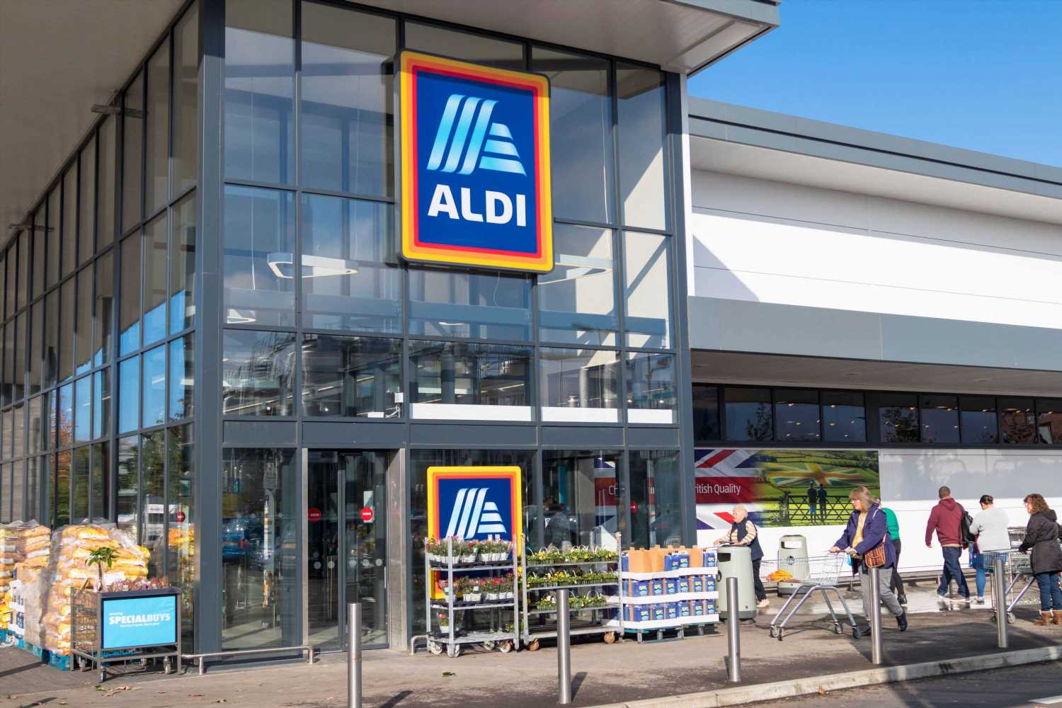 Aldi launches bargain dupe of viral pan loved by celebs and it's £110 cheaper | The Sun