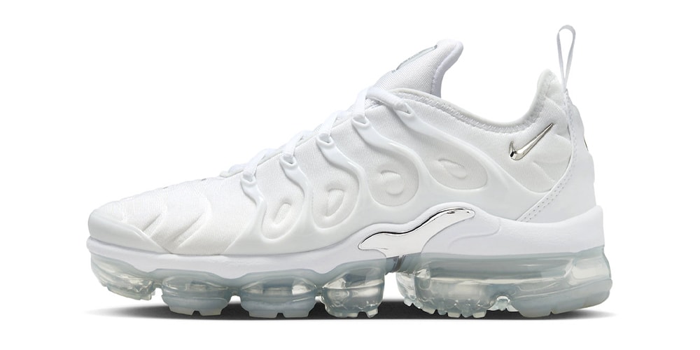 Official Loook at the Nike Air VaporMax Plus "White Chrome"