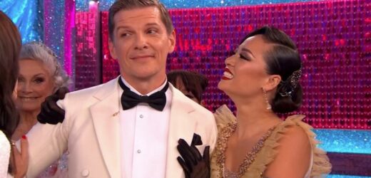 BBC Strictlys Nigel Harman storms off dance floor after receiving disappointing score