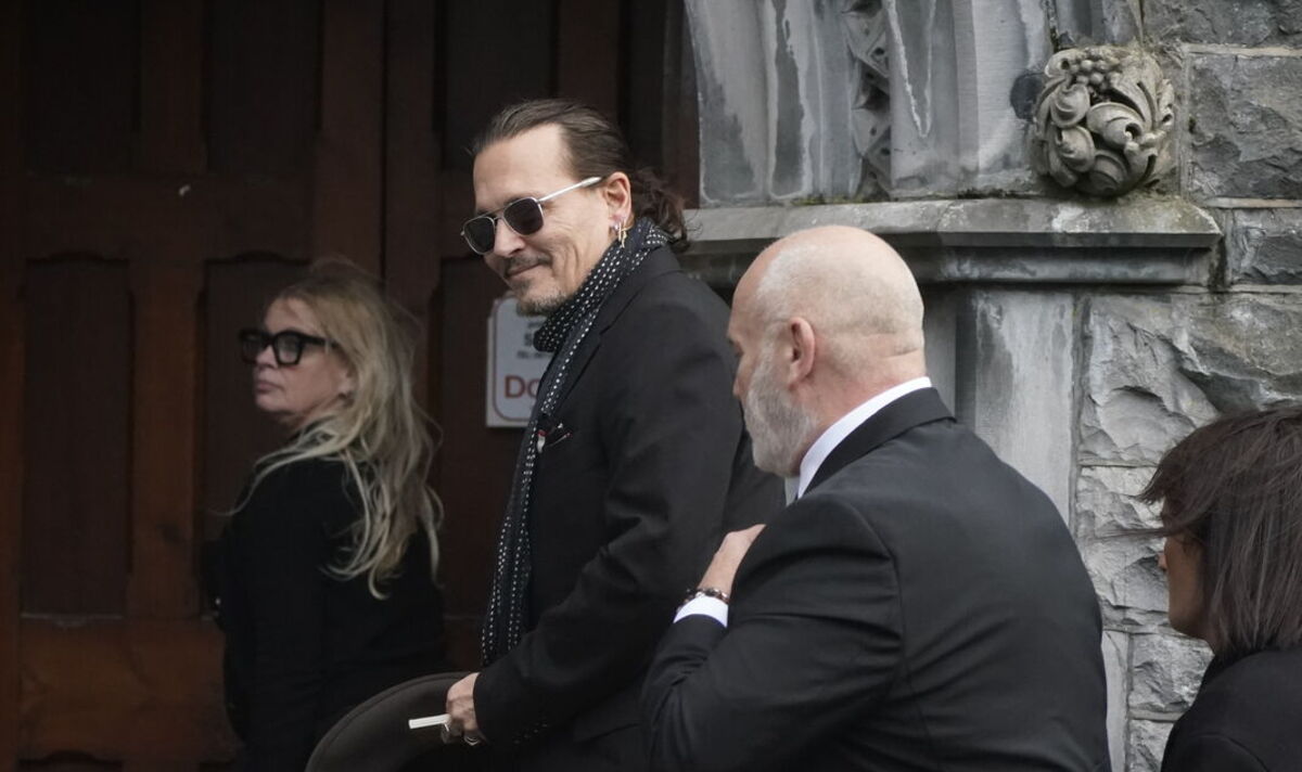 Johnny Depp pictured arriving for Shane MacGowans funeral